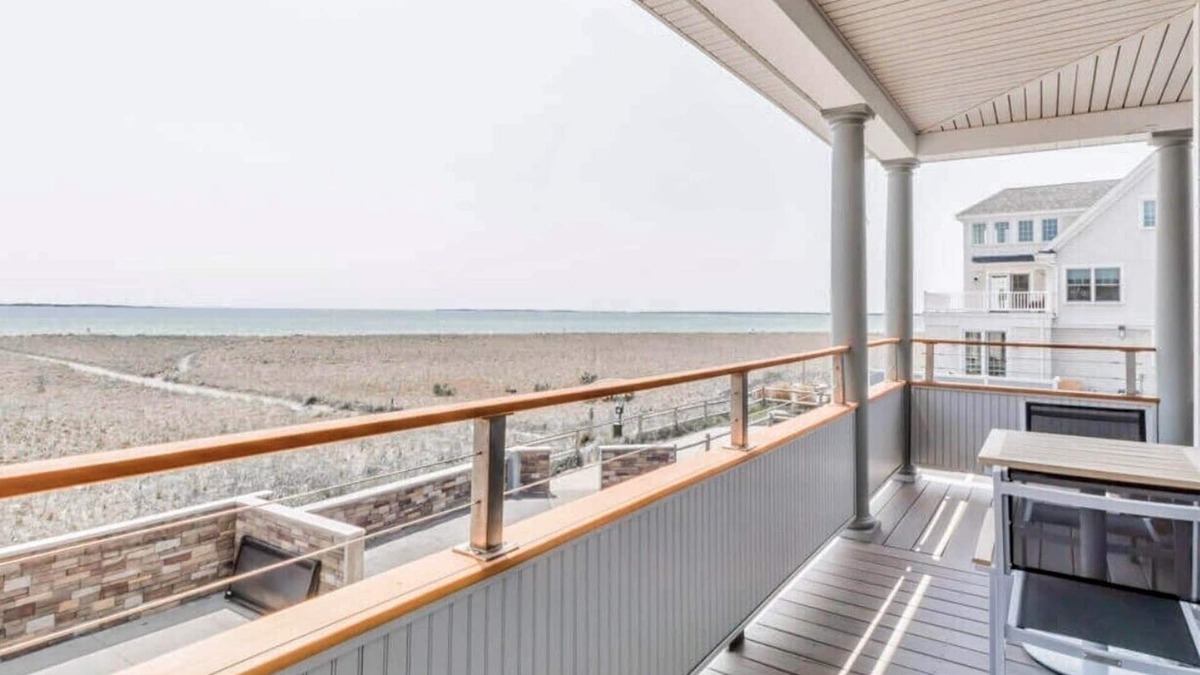 Pine Point Condo | Luxury Penthouse Condo only steps away from Pine Point Beach