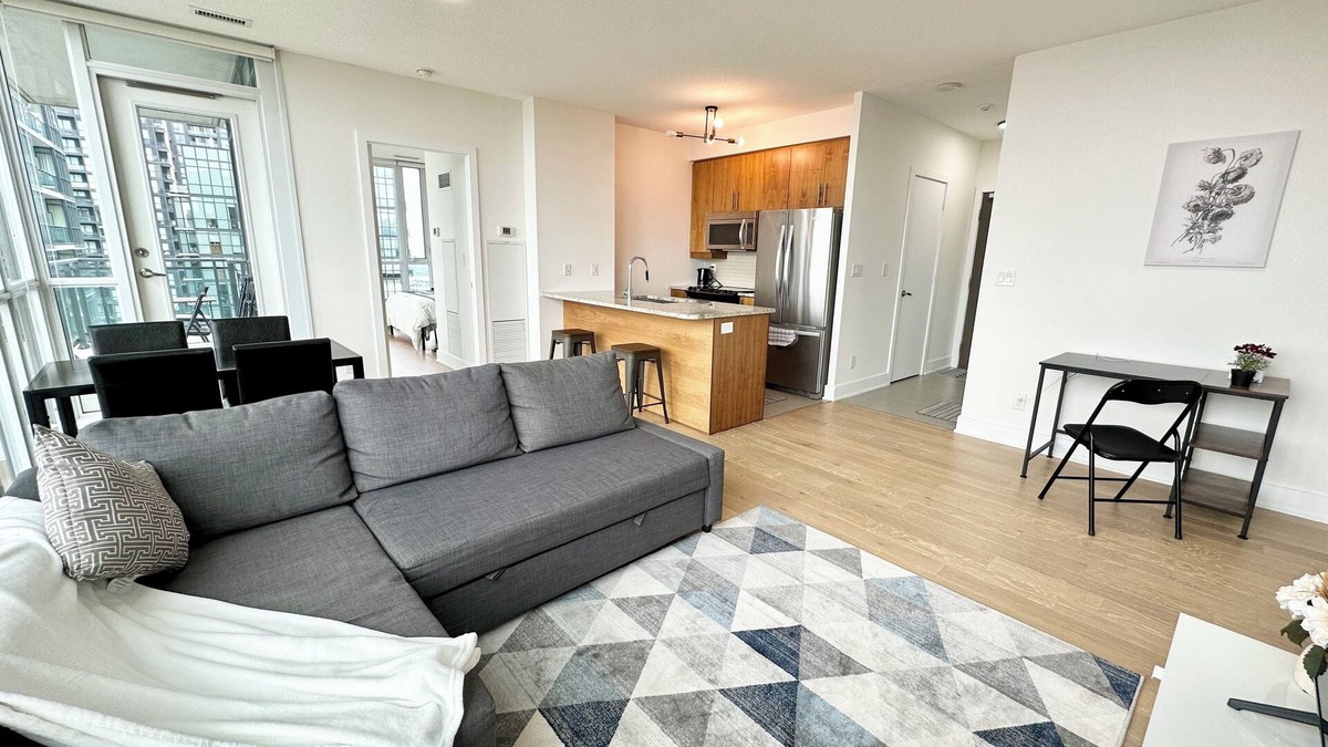 Downtown Mississauga Condo | Luxury Penthouse Suite in the Heart of Square One with Spectacular Views!