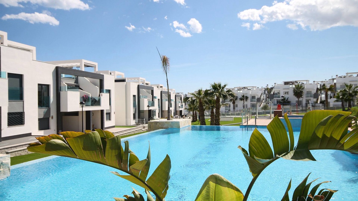 Los Altos Apartment | Luxury penthouse with sea, pool and garden views, 2 bedrooms, solarium, parking.