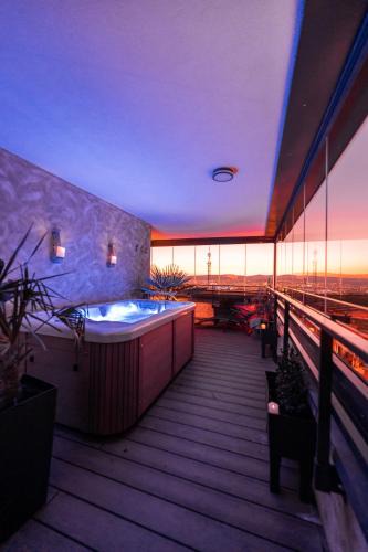 Vysne Opatske Apartment | Luxury penthouse with Kosice view