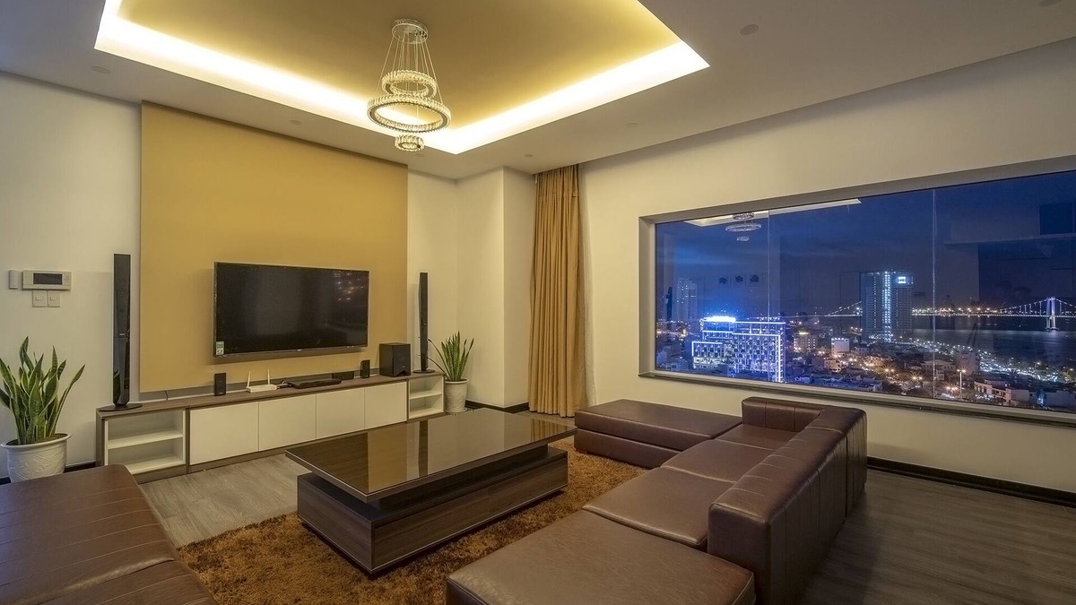 Hai Chau Apartment | Luxury Penthouse with Private Rooftop Bar