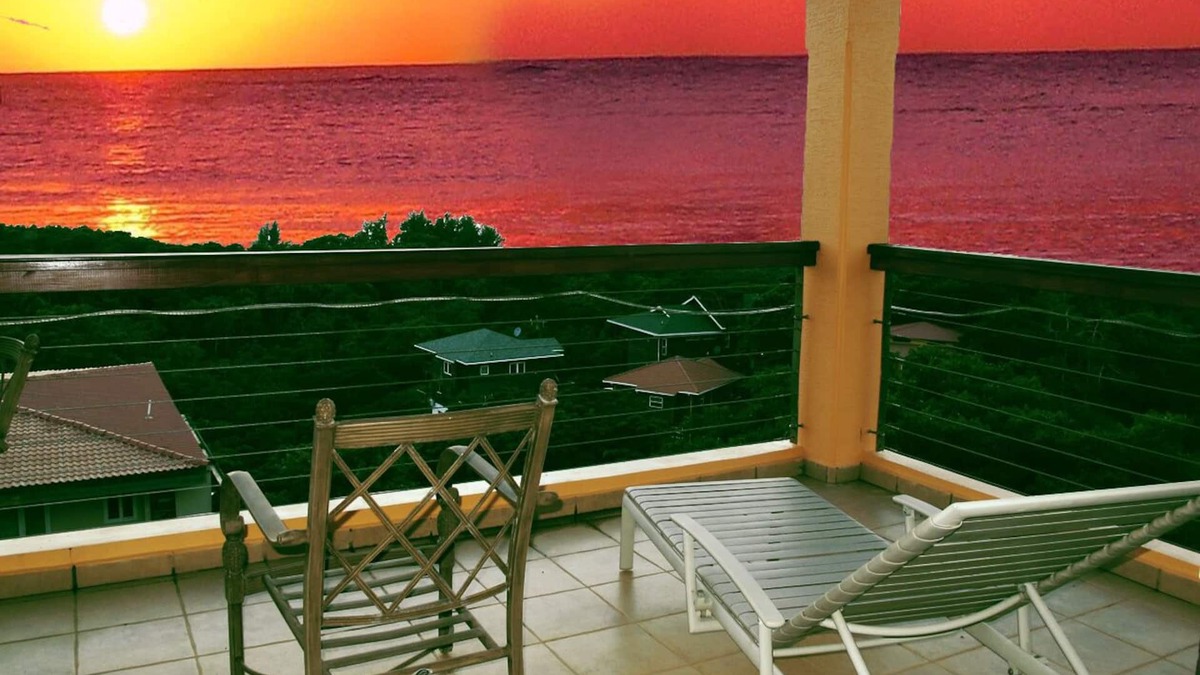 West End Condo | Luxury Penthouse with Stunning Ocean View s