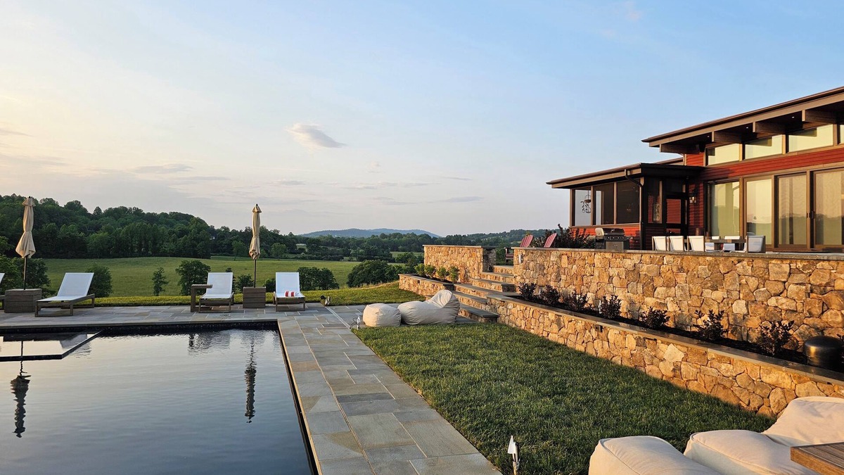 Warrenton House | Luxury Pet + Family Friendly Retreat With Pool, Hot Tub, Fire Pit, Amazing Views
