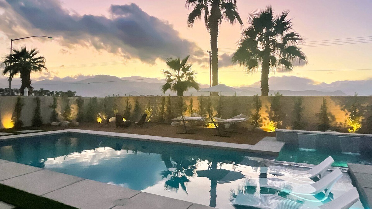 Coachella House | Luxury Pool home near Festivals, World-Class Golf & Tennis, and plenty of Sunshine!