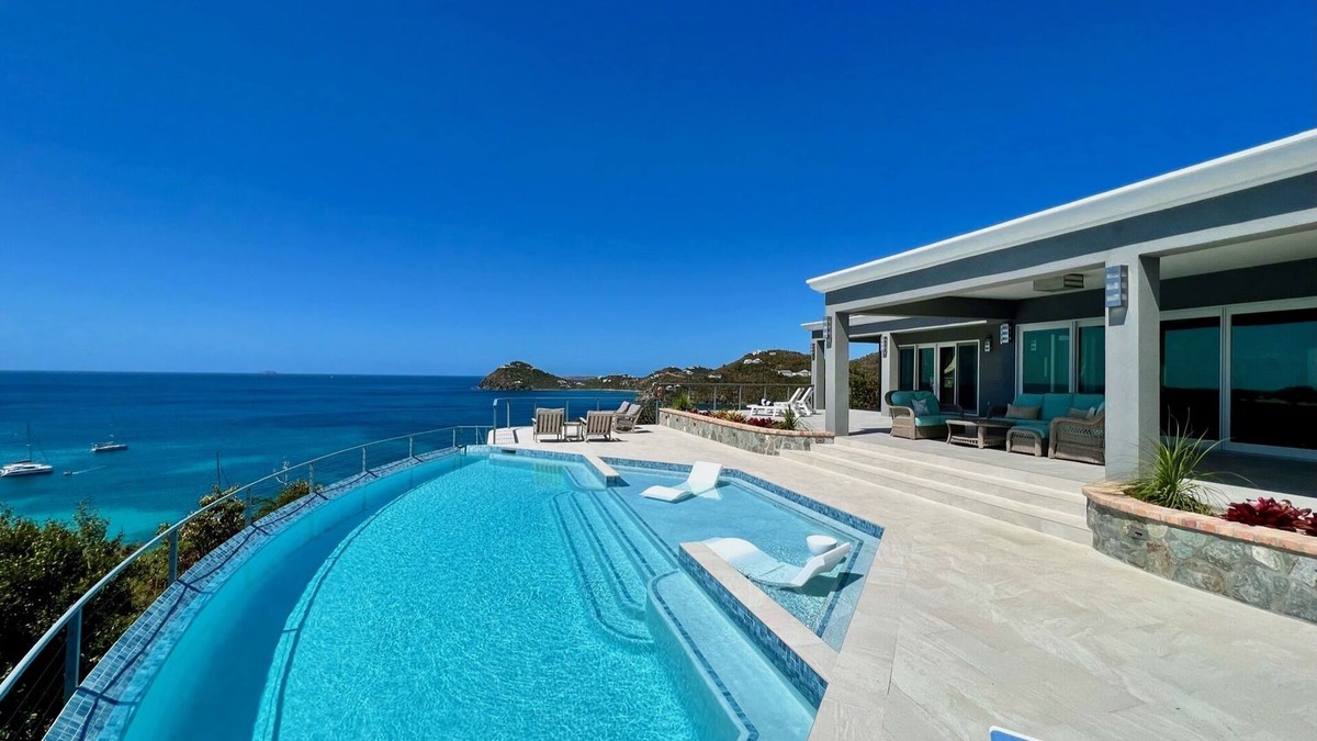 Ditleff Point Villa | Luxury Pool Villa -260 Degree Dual Bay Views and Walking Distance to Beach Below