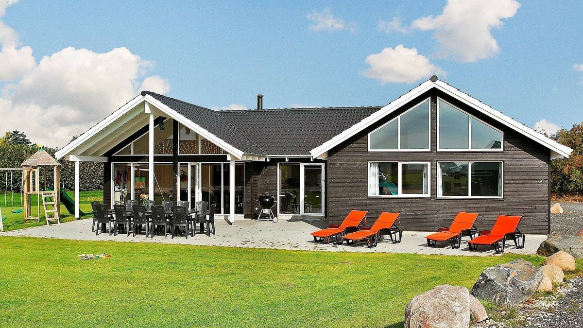 Skastrup House | Luxury Pool Villa by Sea - By Traum Ferienwohnungen