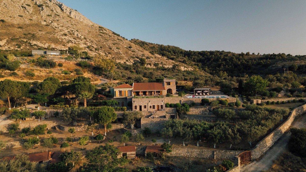 Kontos Villa | Luxury Prinate Villa in Aegina