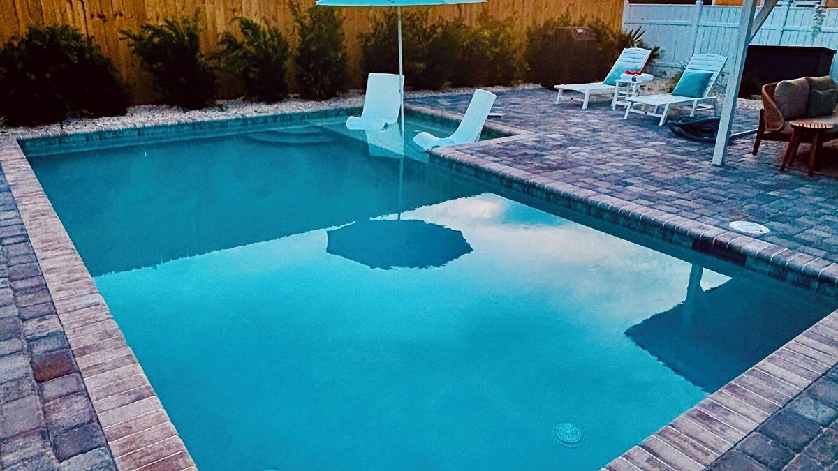 Riviera Beach House | Luxury Private Pool + 8-min Walk to Beach, Fast WiFi + Family Friendly