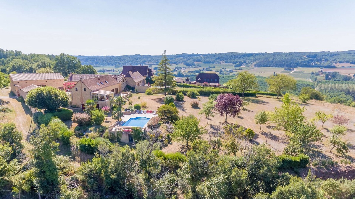 La Fagette House | LUXURY PRIVATE DOMAINE WITH HUGE POOL, HUGE ENCOSED GARDEN AND VIEWS*