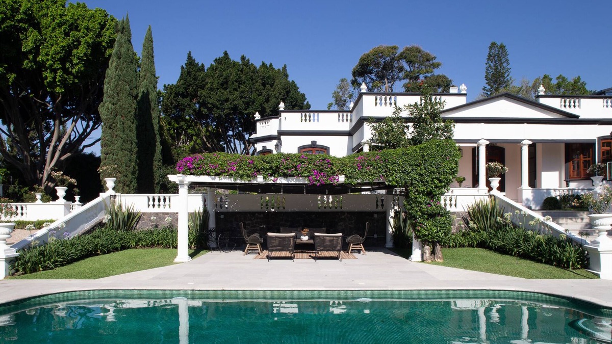 Cuernavaca House | Luxury Private Home in Cuernavaca, close to Tepoztlan. Ideal for family retreat!