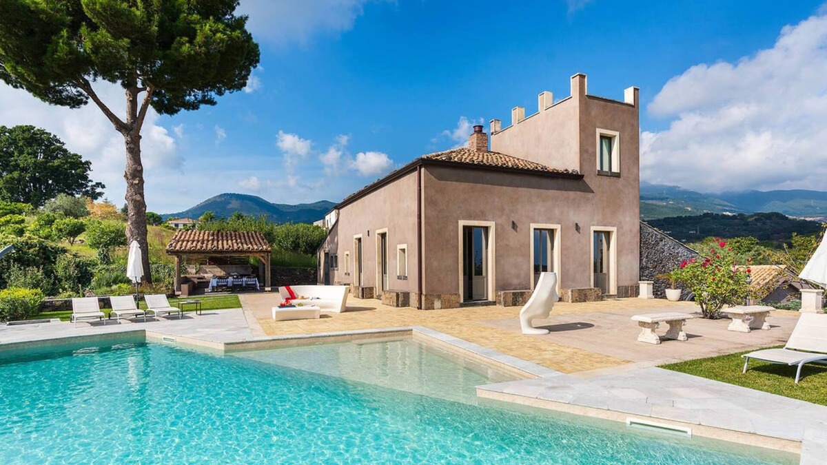 Zafferana Etnea Villa | Luxury private villa with sea views on Mt Etna