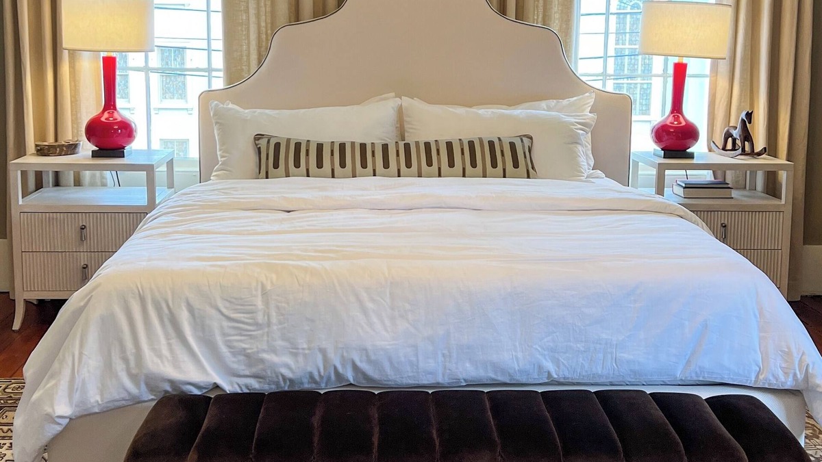 Athens Hotel | Luxury Private Suite in Boutique Historic Inn The Athenian- Downtown Location
