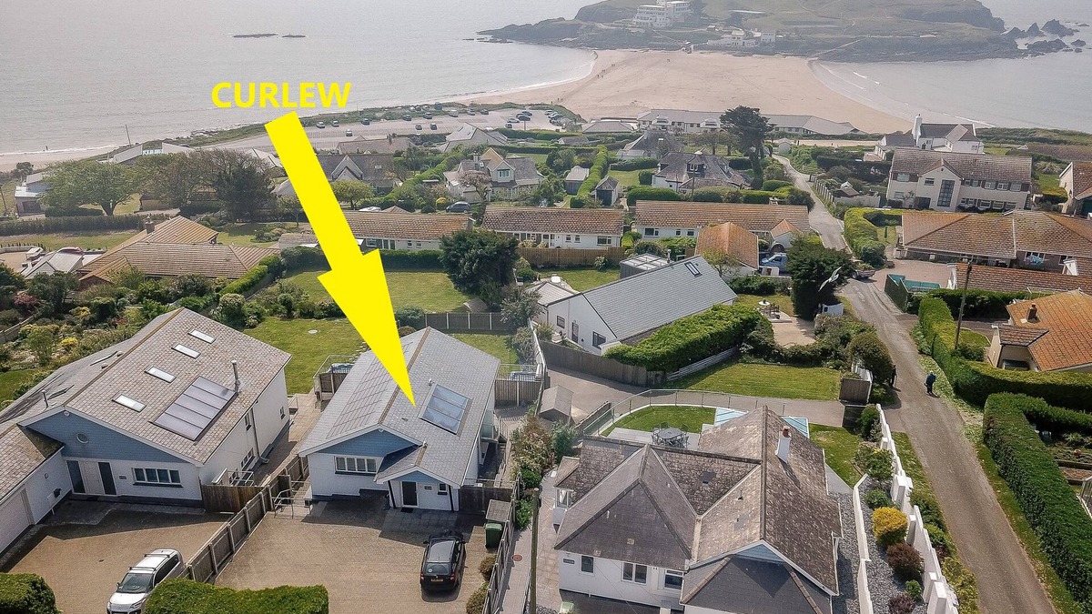 Bigbury-on-Sea House | Luxury property Sleeps 8 - Sea views & hot tub - 200m from beach!