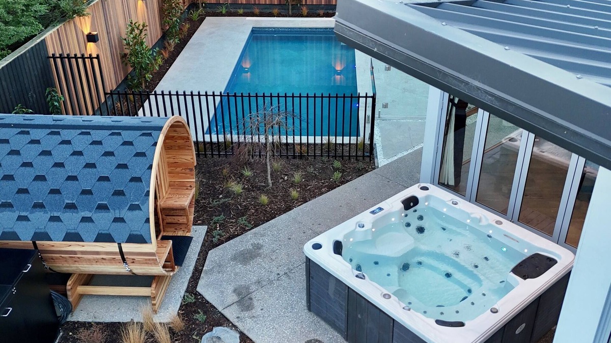 Arthur's Point Villa | Luxury Queenstown Escape - Pool, Hot Tub & Sauna