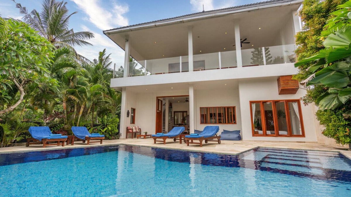 Melaya Villa | Luxury relaxing sea view villa Upperhouse