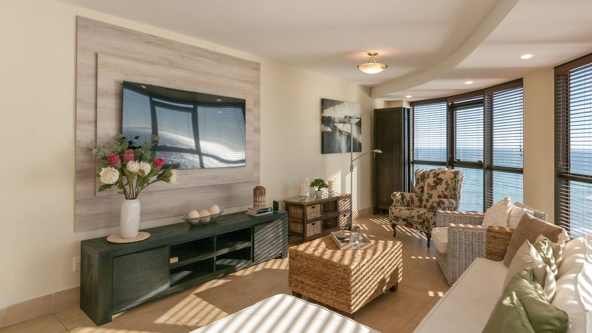 Strand Apartment | Luxury Remote Working Ocean View 1203. UPS