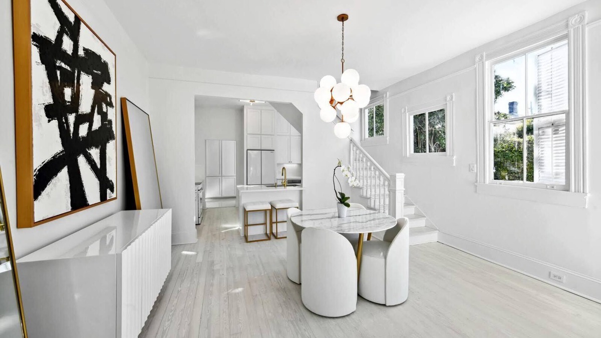 West Riverside House | Luxury Rental