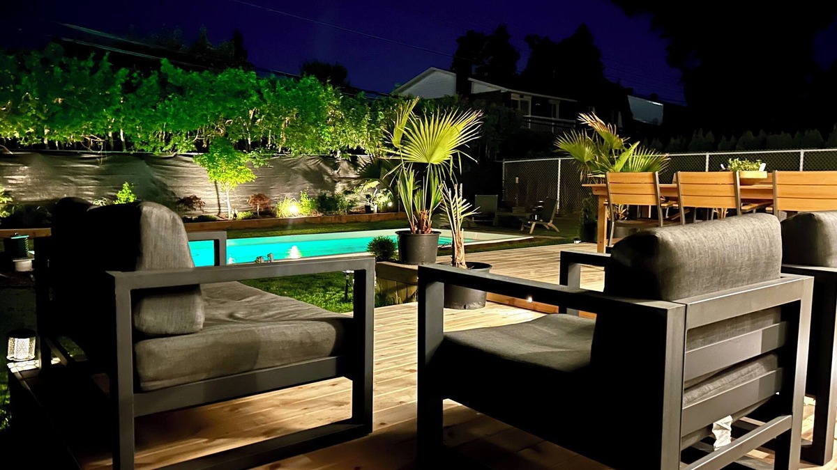 Dollard-des-Ormeaux House | Luxury Retreat w/Outdoor Pool & Dream Kitchen