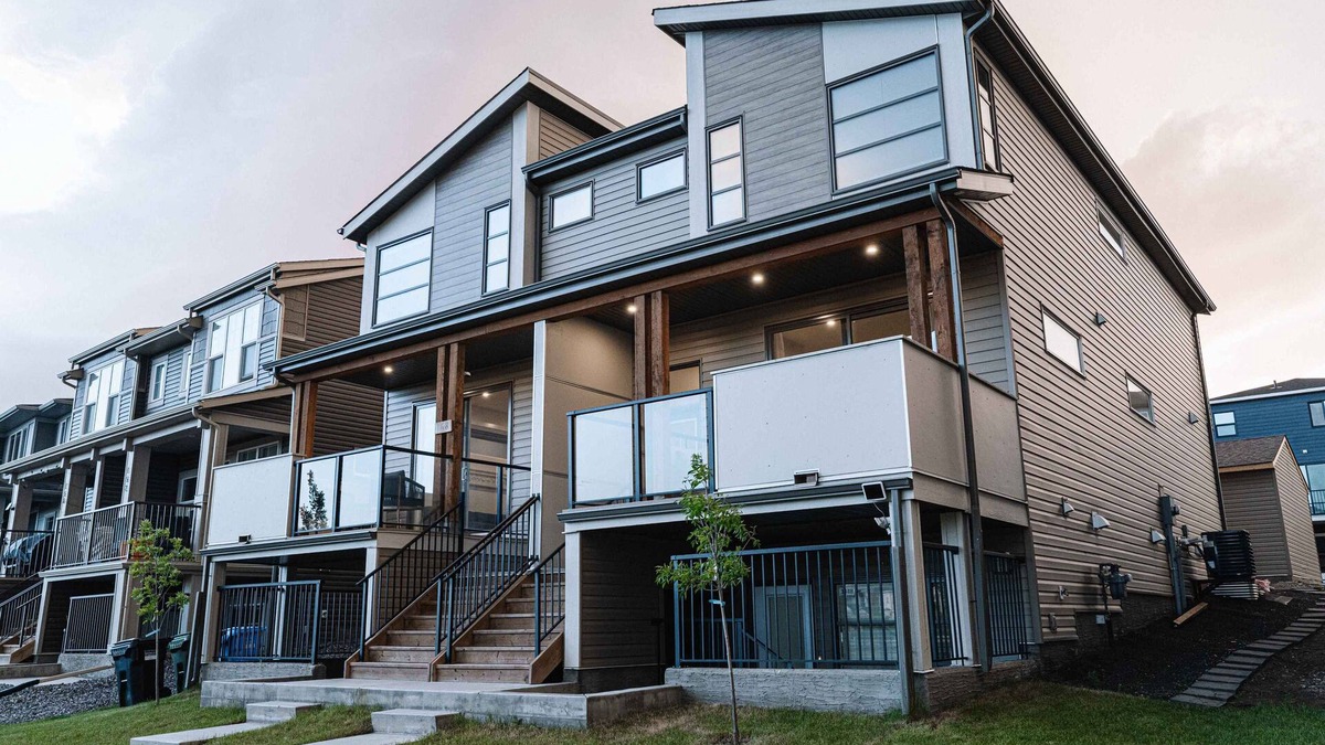 Keith House | Luxury Retreat & Central AC Banff 1hr Garage