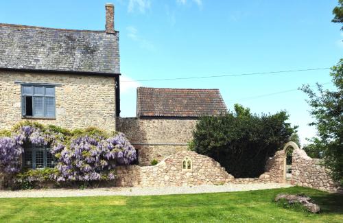 Fiddington Apartment | Luxury Retreat, Children and Dogs too