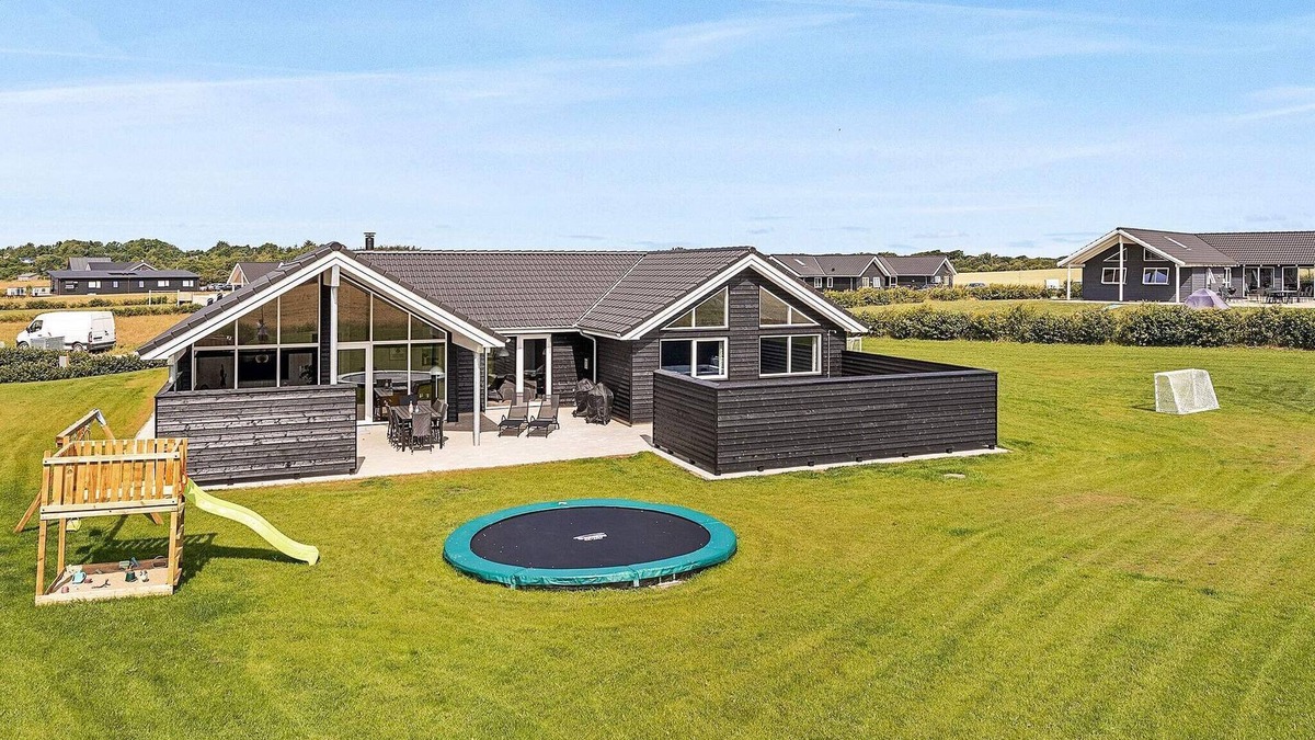 Spøttrup House | Luxury Retreat for 18 - By Traum Ferienwohnungen