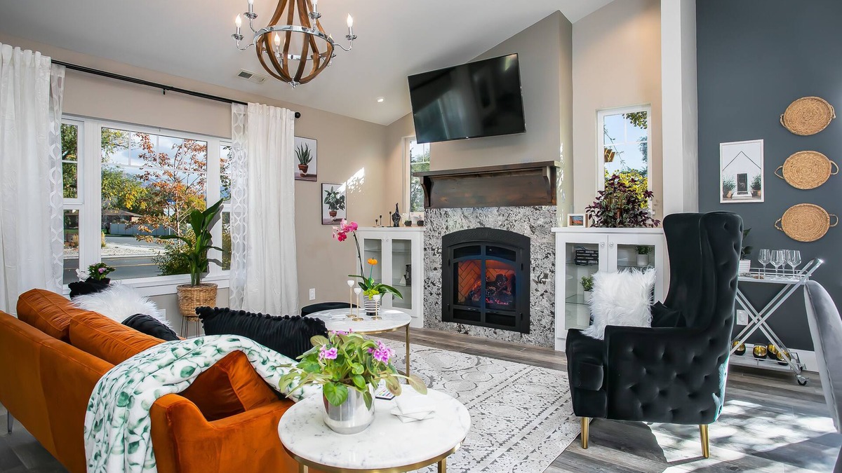 Layton House | Luxury Retreat-gourmet kitchen, playhouse, hot tub, & steam shower