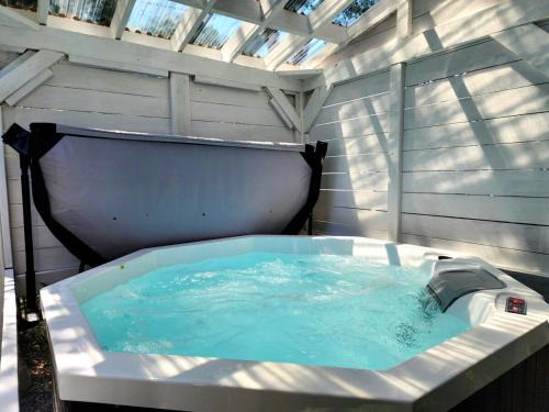 Quartier 5-4 Apartment | Luxury Retreat Hot Tub