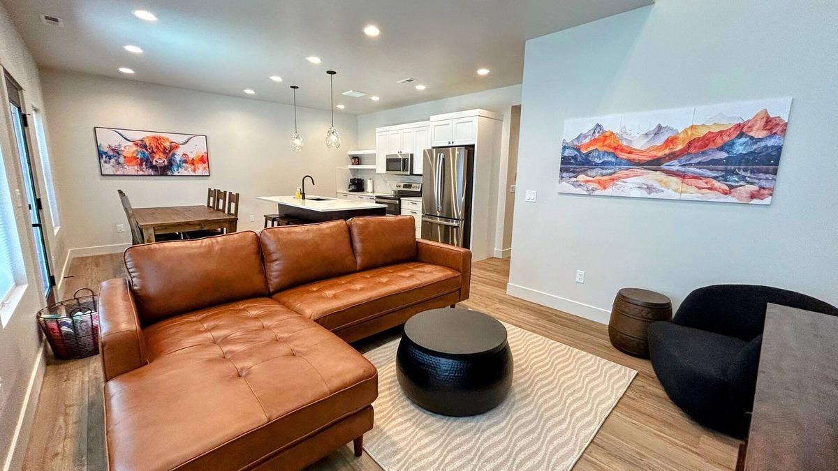 Driggs House | Luxury Retreat Hot Tub Walkable Mountain Views 3 King Bedrooms Modern
