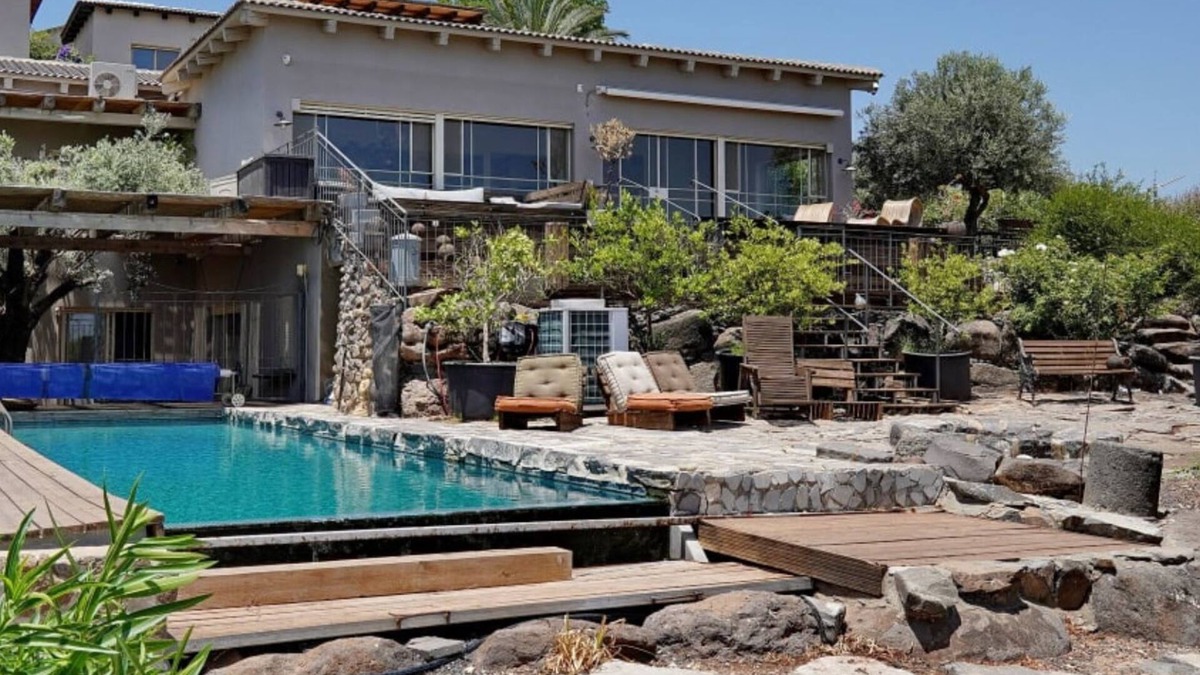 Migdal Villa | Luxury Retreat With Garden and Pool