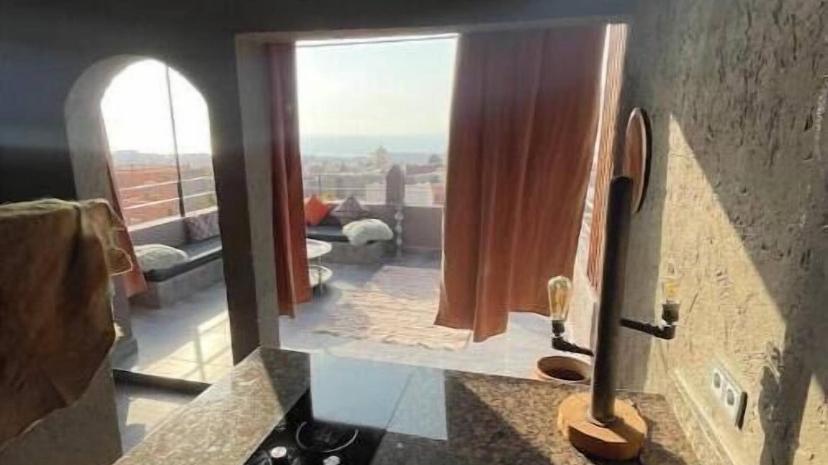 Tamrhakht House | Luxury Riad : Jacuzzi, Seaview & Breakfast
