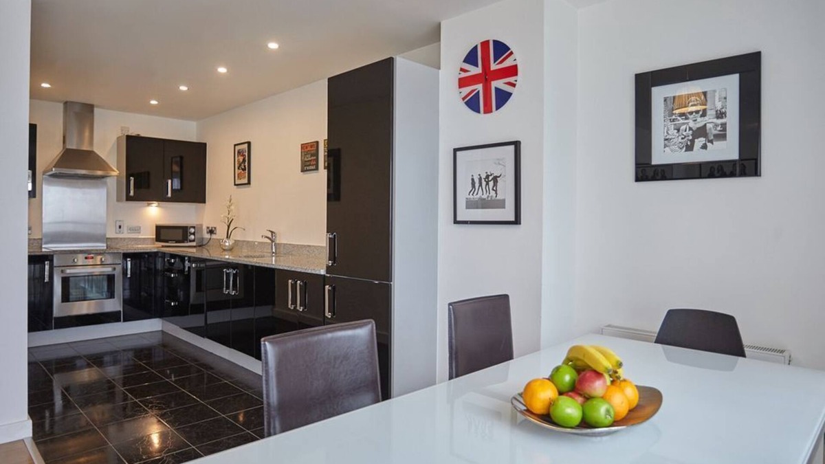 Peninsula Apartment | Luxury Riverside apartments, 3 Bedroom apartment on the river, O2, Excel