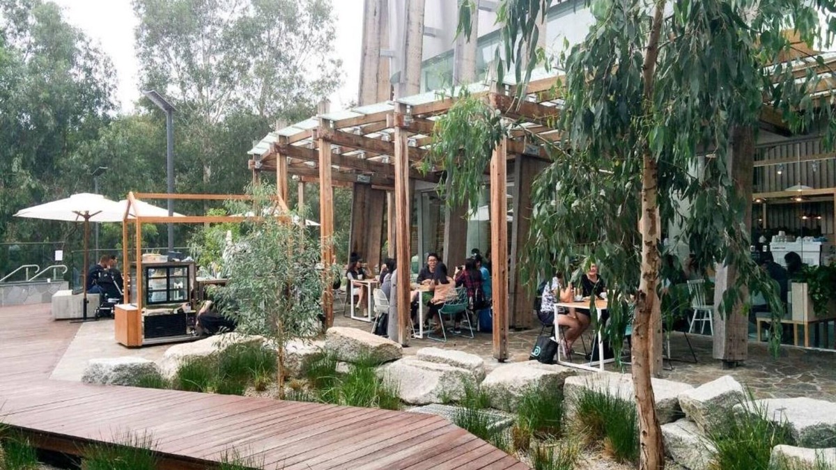 Kew Apartment | LUXURY RIVERSIDE RESORT⭐POOL⭐SPA⭐ TRAM⭐NBN⭐PARKING