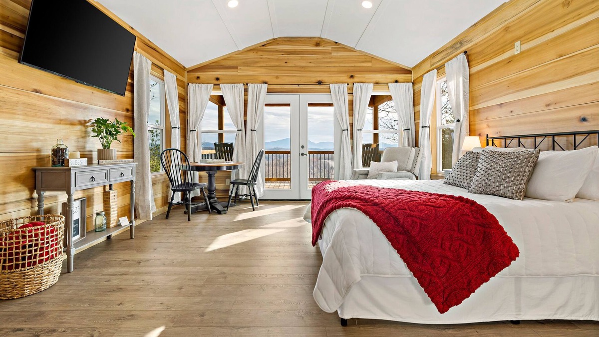 Marion Cabin | Luxury, Romantic, Views, Outdoor Tub, Hike-waterfall