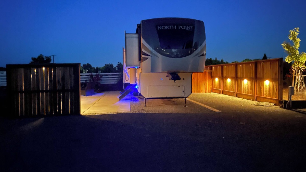 Wheatland House | Luxury RV in gated, quiet, country setting. Perfect for traveling professionals.