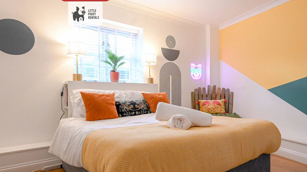 Stansted Apartment | Luxury Stansted Haven -2BR -Wi-Fi -Free Parking