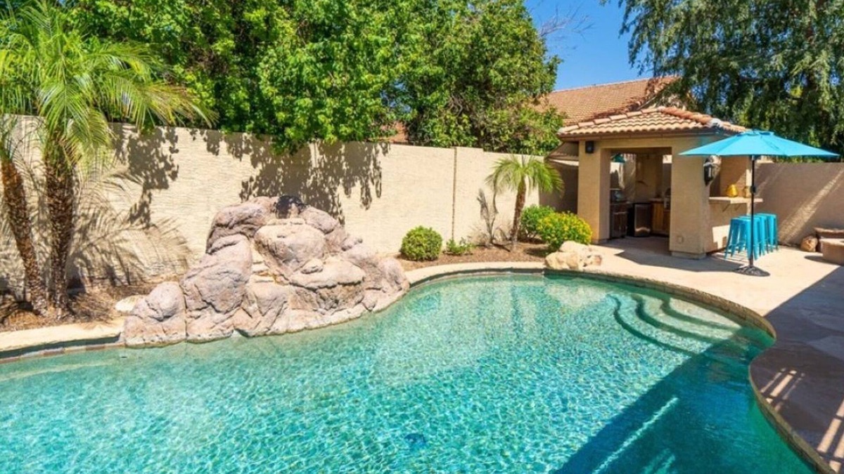 Paradise Park Vista Villa | Luxury Scottsdale Home W/pool and Hot Tub!