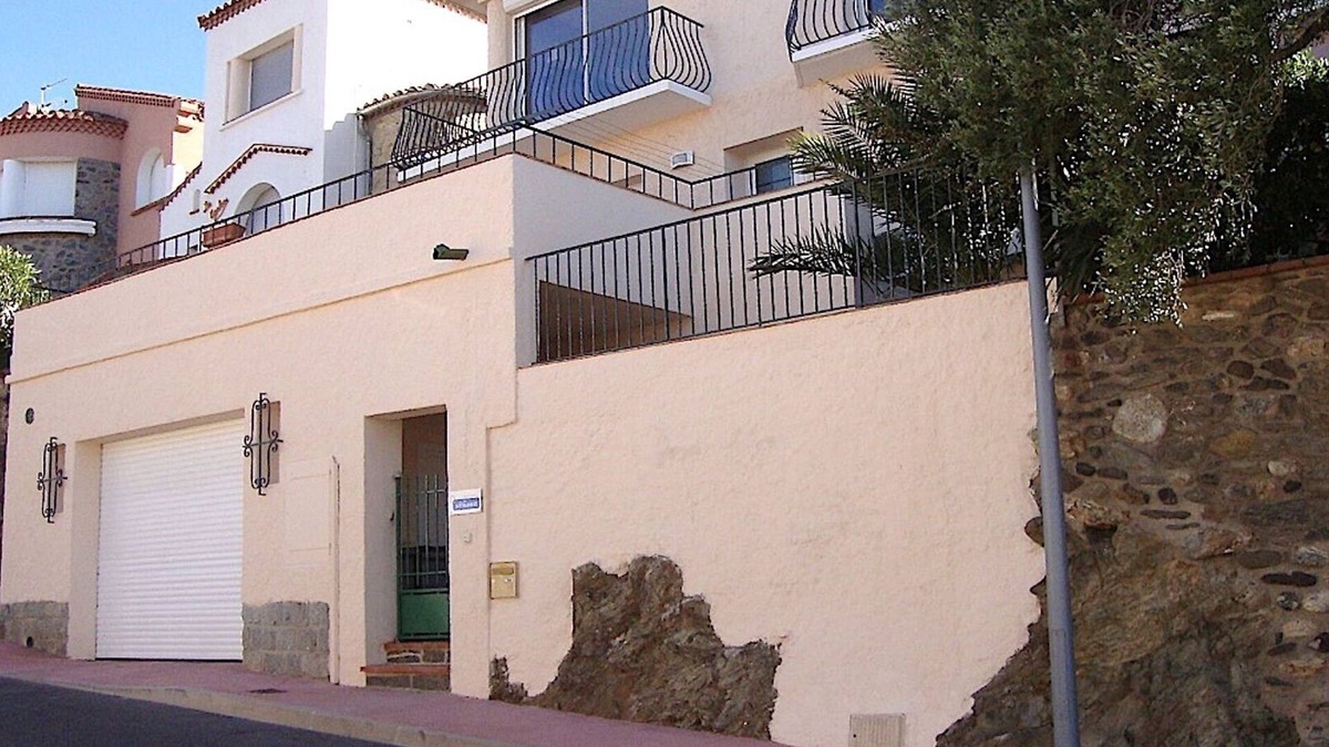 Banyuls-sur-Mer Apartment | LUXURY SEA AND MOUNTAIN APARTMENT
