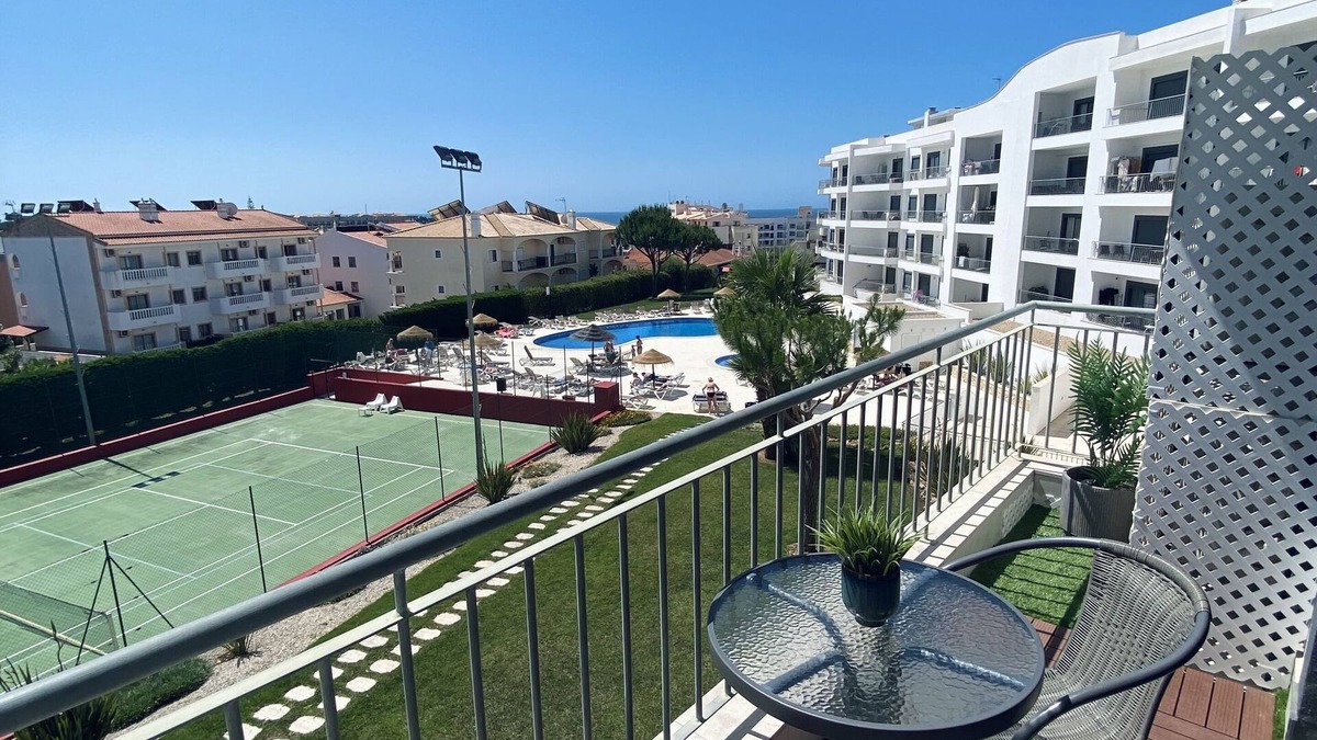 Olhos D'Agua Condo | Luxury sea-view 1-room apartment hosting up to 4 people