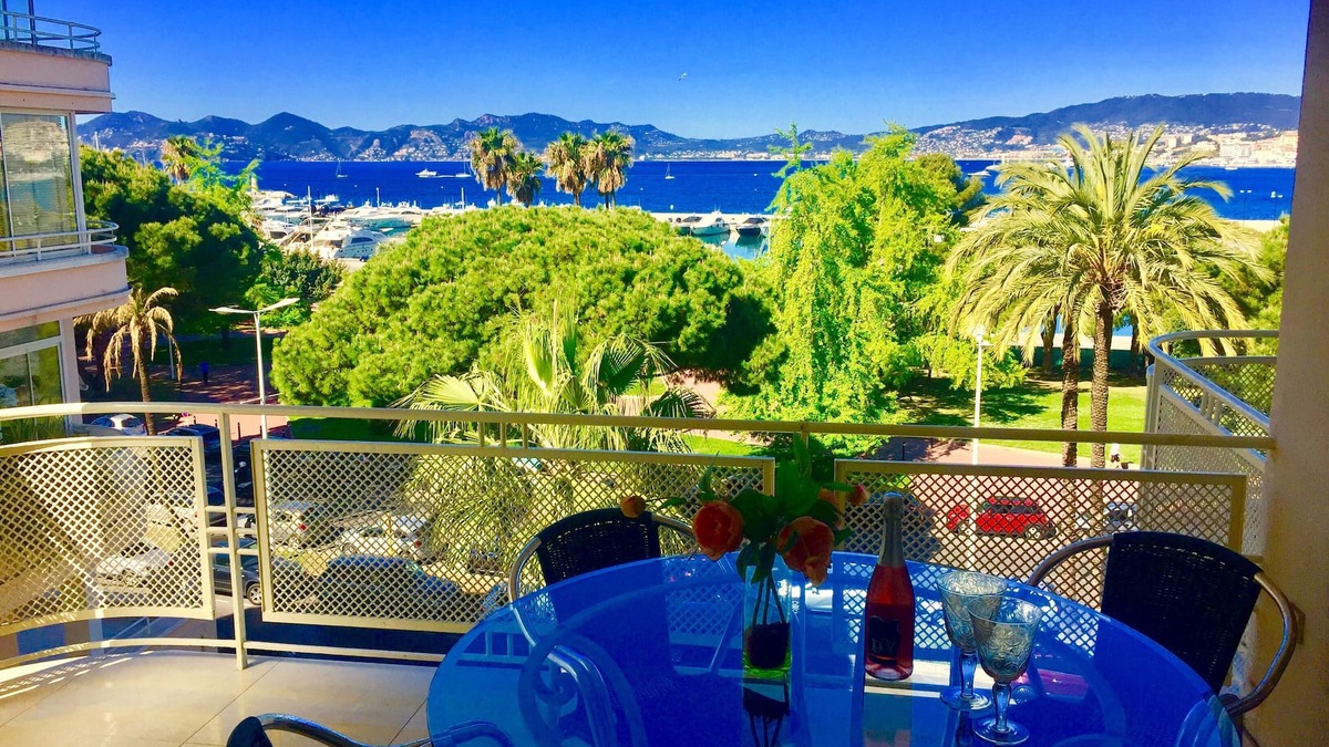 Pointe Croisette Apartment | Luxury sea view apartment on the famous Croisette