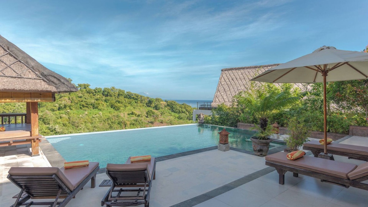 Temukus Villa | Luxury Sea View Villa, 5* Service & Infinity Pool