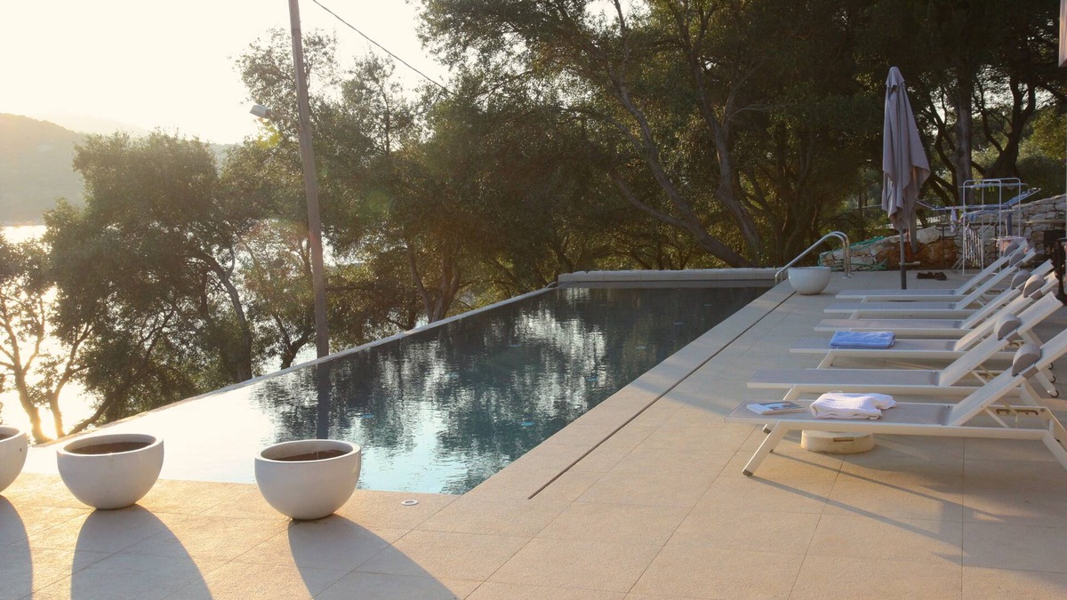 Kassiopi Villa | Luxury seafront Villa in Kassiopi