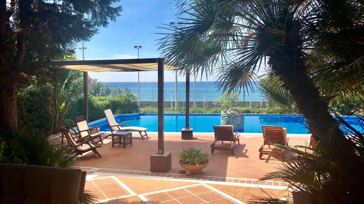San Saba Villa | Luxury seafront villa with pool