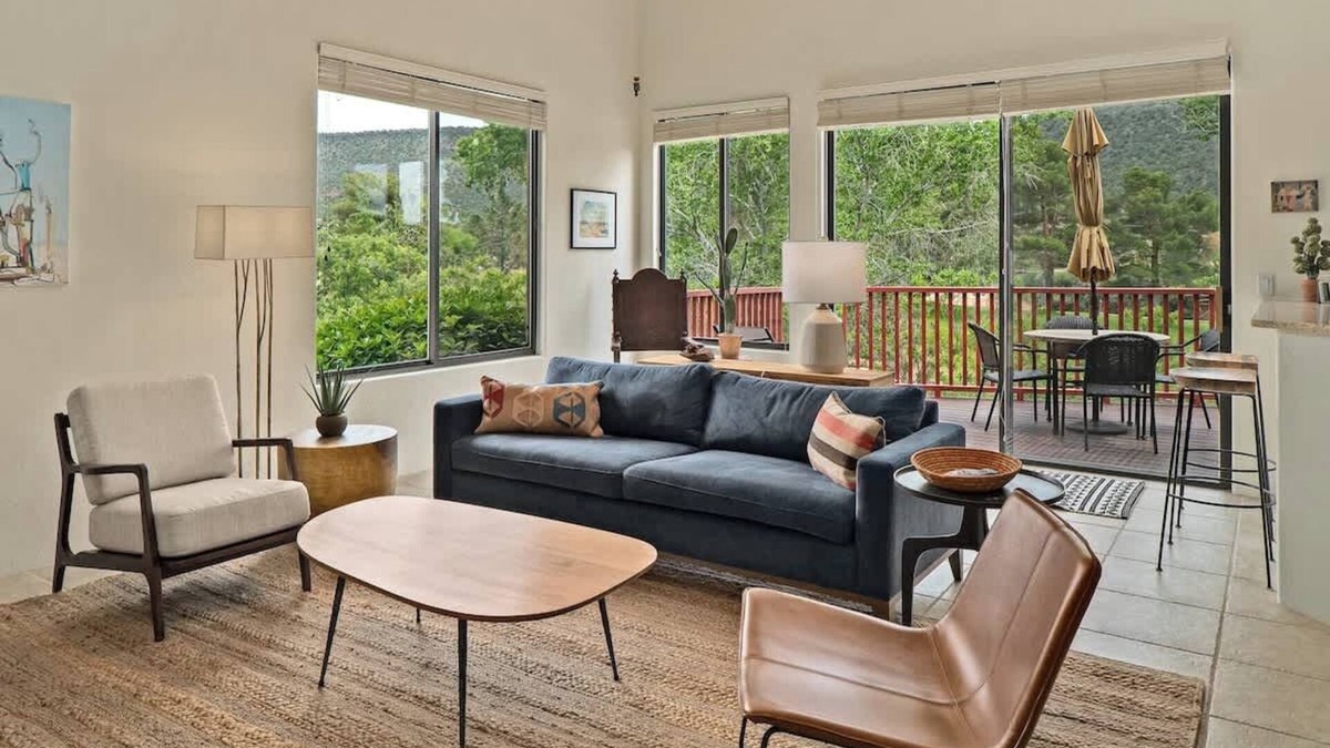 Oak Creek House | Luxury Sedona Condo! Pool, Spa, Hot tub & Golf Access