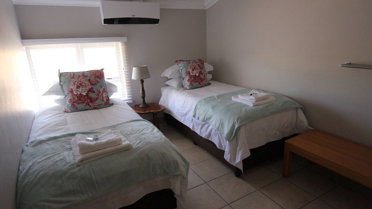 Cederberg Apartment | Luxury self-catering apartment near Clanwilliam Dam and the Cederberg