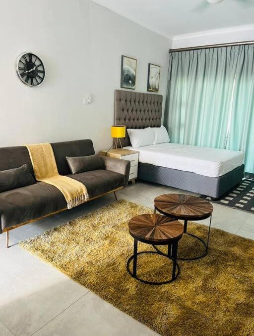 Gaborone Apartment | Luxury Self Catering Studio - HoneyBee Apartment