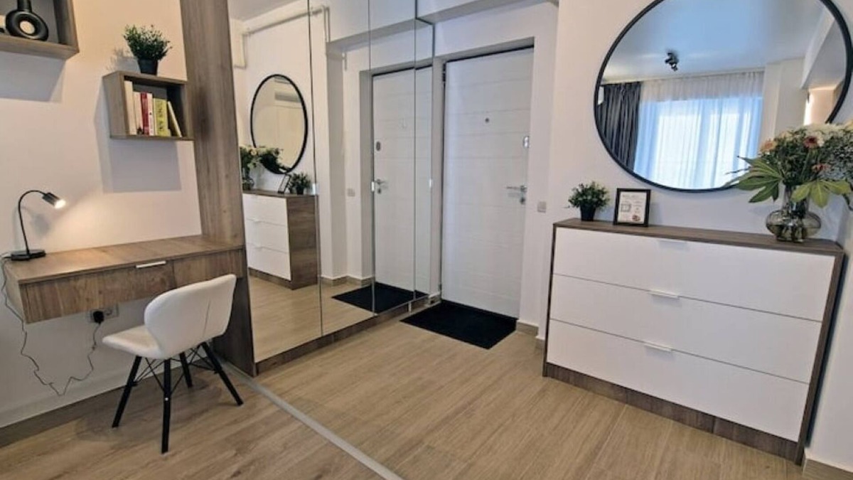 Sector 5 Apartment | Luxury Skyline Suite