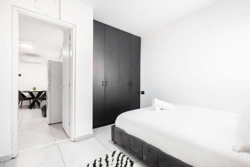Ashdod Apartment | Luxury Small Unit with Mamad
