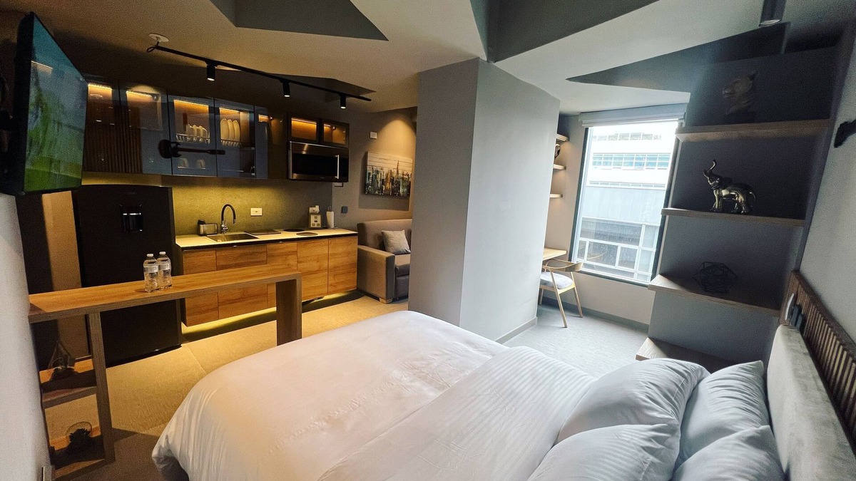 Calle 100 Apartment | Luxury Smart Loft in Bogota Chico , GYM POOL AND SPA