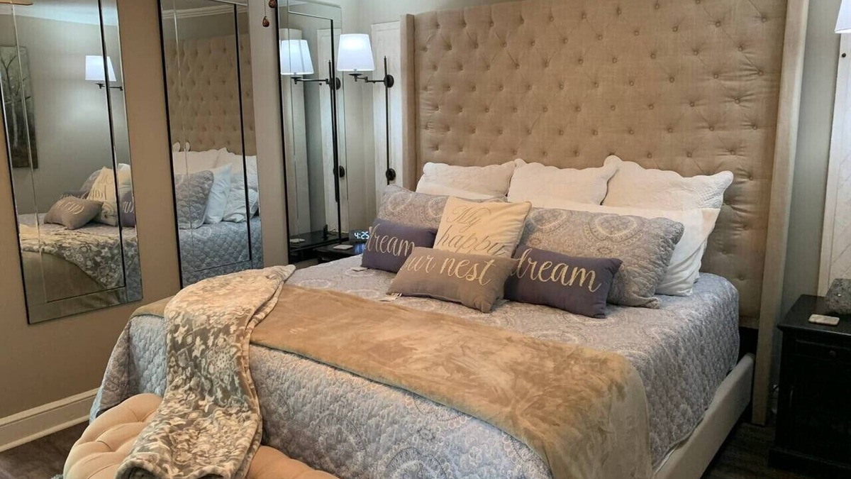 Oakwood Historic District House | Luxury Spa Suite on 3rd