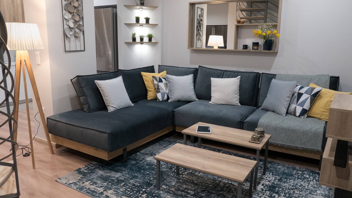Dafni House | Luxury, Spacious, Cozy House, 5 mins walk to metro